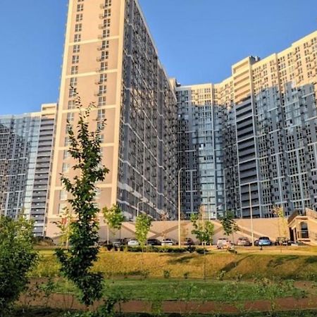 Квартира З Краєвидом На Озеро Kiev Ngoại thất bức ảnh